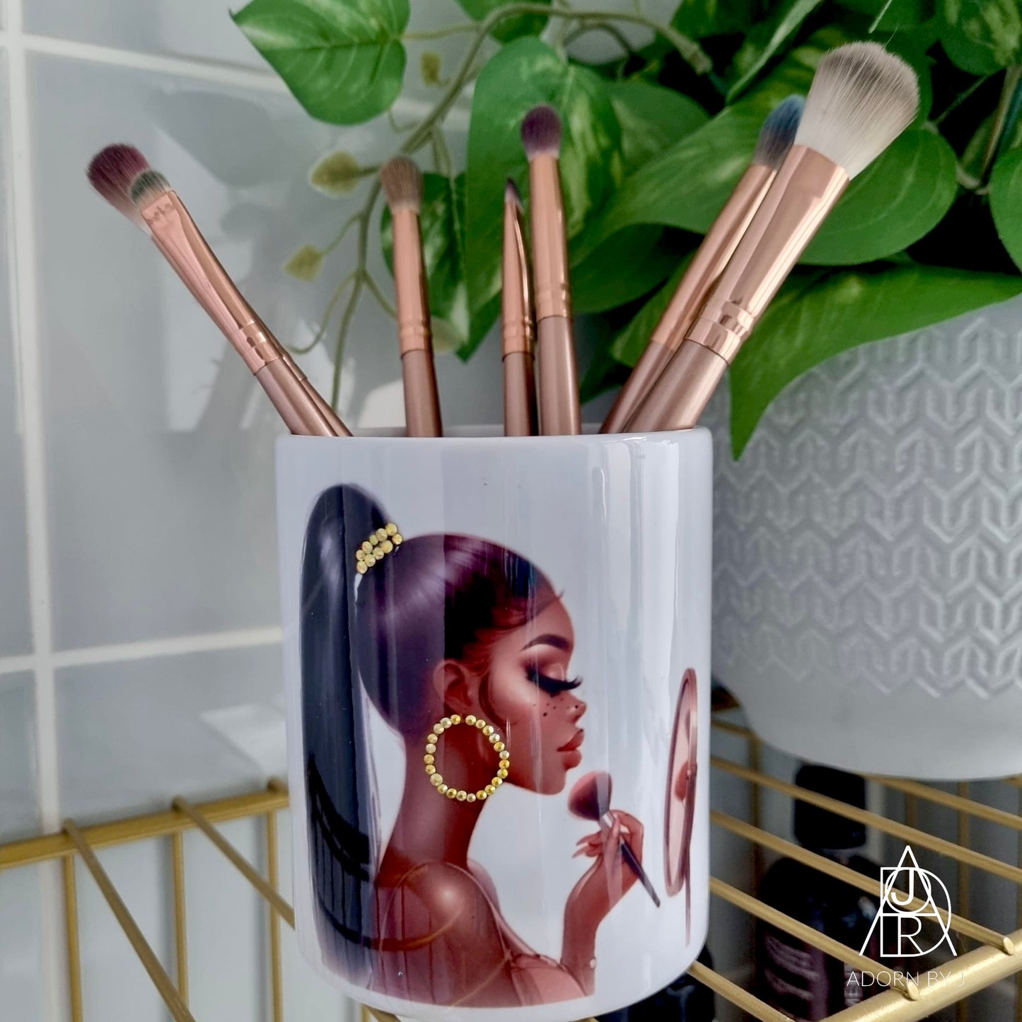 Make Up Holder