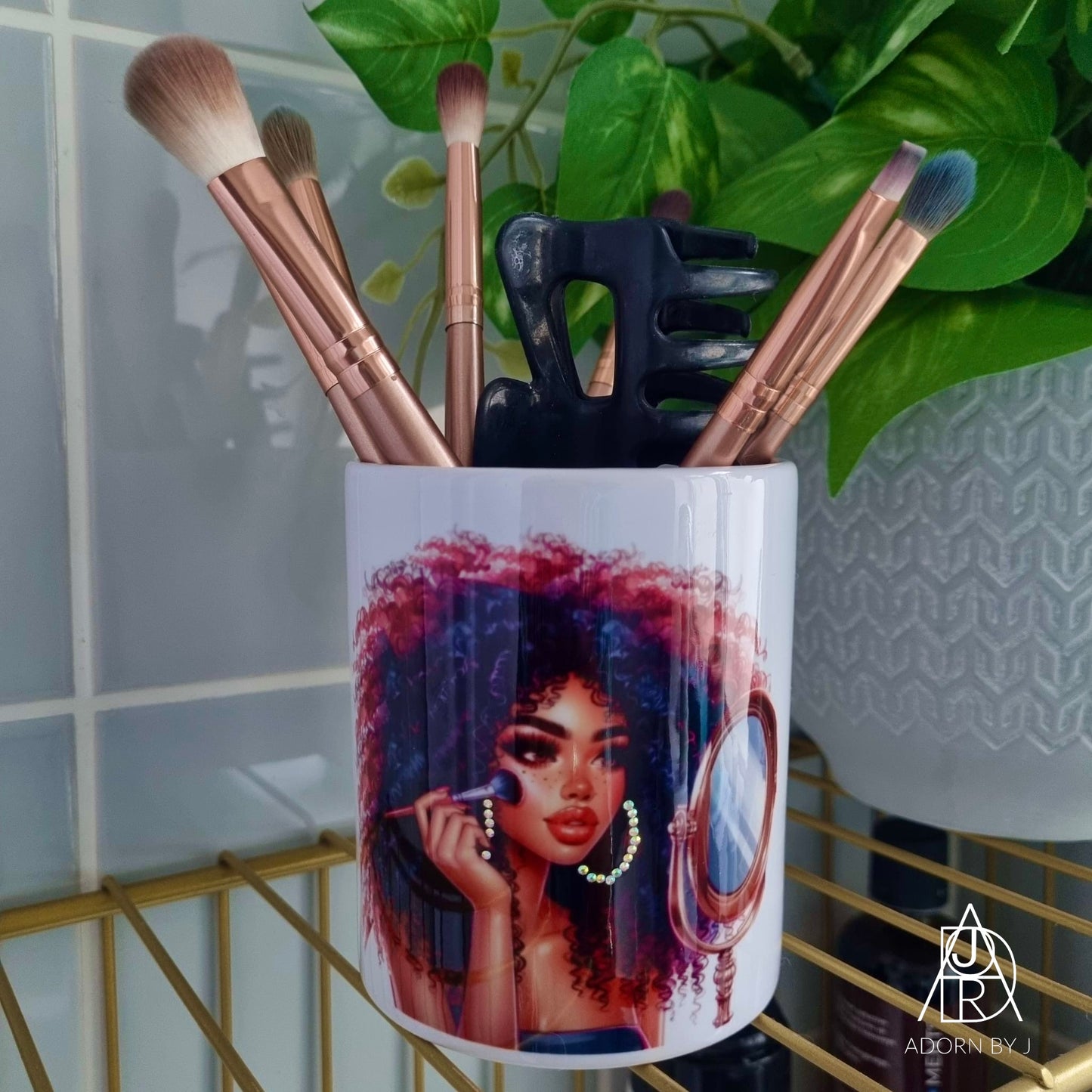 Make Up Holder